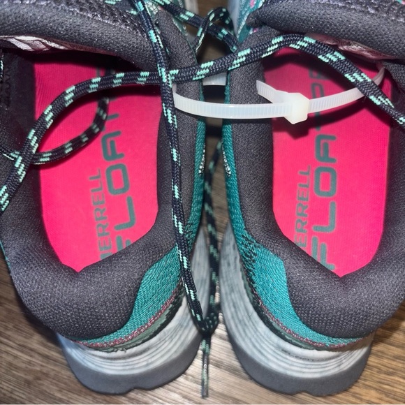 Merrell Athletic Shoes with Vibram Outsole NEW - Picture 8 of 9